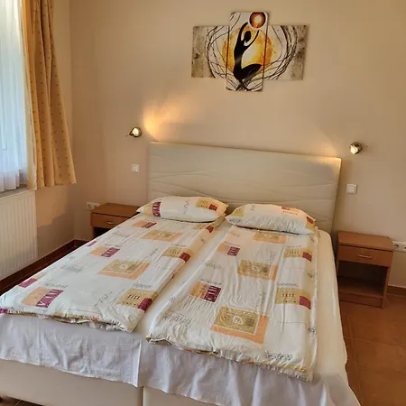 Tip-top Apartmenthouse *