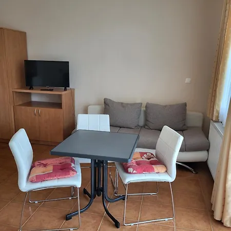 Апартаменты Tip-top Apartmenthouse